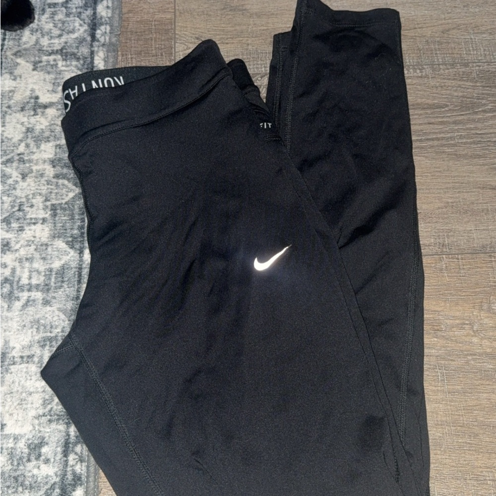 Nike  Black Active Leggings